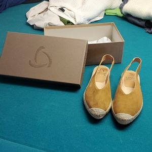 *KANNA SANDALS IN BOX*